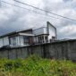 Poto : Rumah terduga pelaku pembeli emas di Desa Kenual 